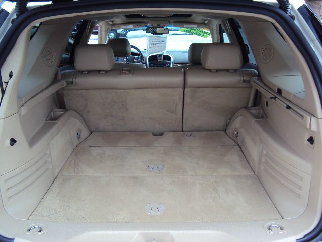 2004 Cadillac Escalade EX - DUAL Power Doors