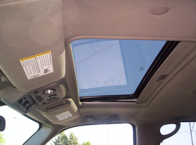 2004 Cadillac Escalade EX - DUAL Power Doors