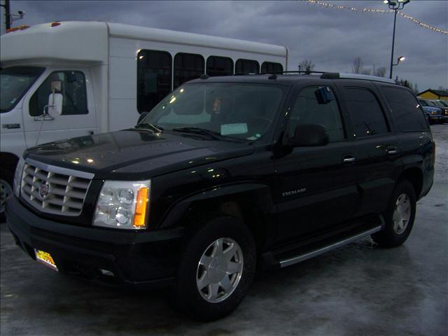 2004 Cadillac Escalade Base