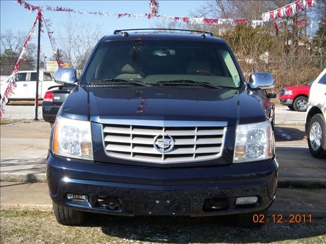 2004 Cadillac Escalade Base