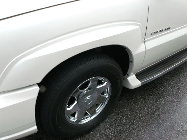 2004 Cadillac Escalade EX - DUAL Power Doors