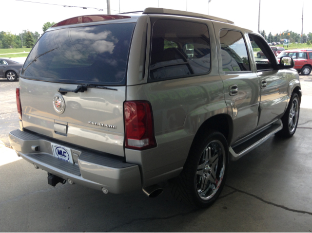 2004 Cadillac Escalade EX - DUAL Power Doors