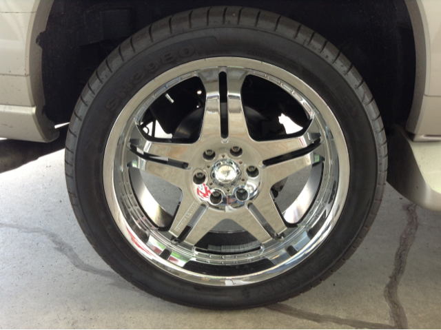 2004 Cadillac Escalade EX - DUAL Power Doors