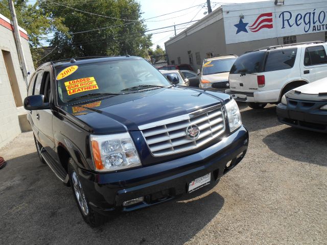 2005 Cadillac Escalade EX - DUAL Power Doors