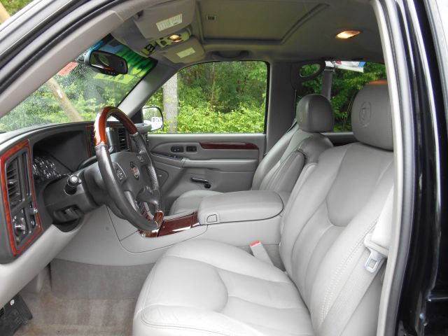 2005 Cadillac Escalade 1500 SLE Ext. Cab 2WD