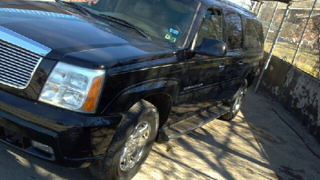 2005 Cadillac Escalade Unknown