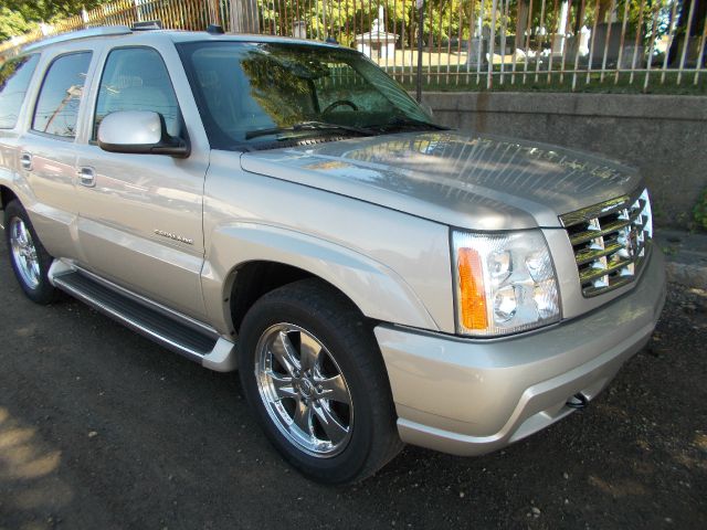 2005 Cadillac Escalade EX - DUAL Power Doors