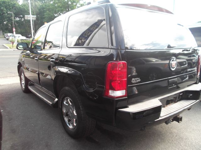 2005 Cadillac Escalade EX - DUAL Power Doors