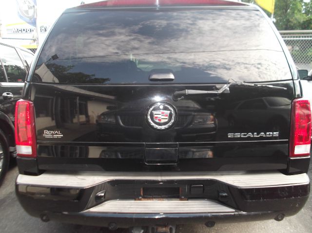 2005 Cadillac Escalade EX - DUAL Power Doors