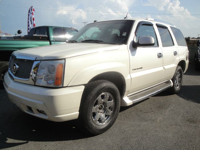 2005 Cadillac Escalade Base