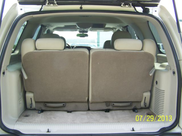 2005 Cadillac Escalade EX - DUAL Power Doors