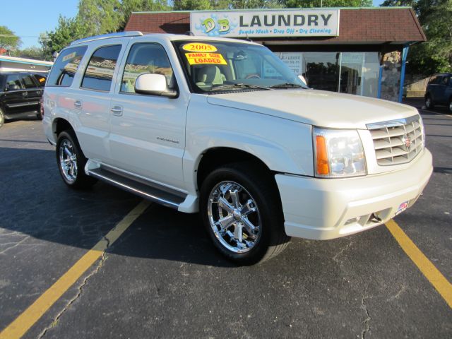 2005 Cadillac Escalade EX - DUAL Power Doors