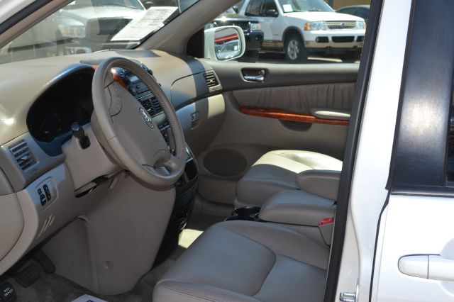 2005 Cadillac Escalade EX - DUAL Power Doors