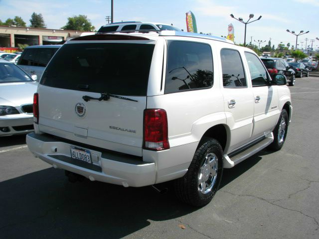 2005 Cadillac Escalade EX - DUAL Power Doors