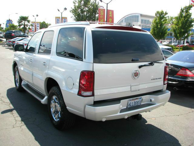 2005 Cadillac Escalade EX - DUAL Power Doors