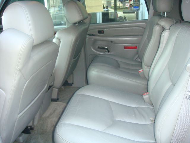 2005 Cadillac Escalade EX - DUAL Power Doors