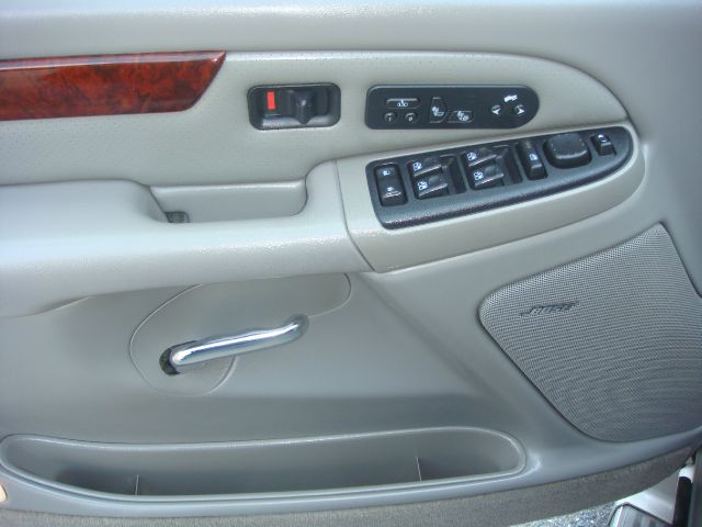 2005 Cadillac Escalade EX - DUAL Power Doors
