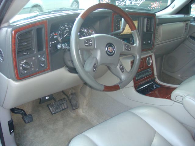 2005 Cadillac Escalade EX - DUAL Power Doors