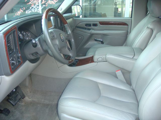 2005 Cadillac Escalade EX - DUAL Power Doors