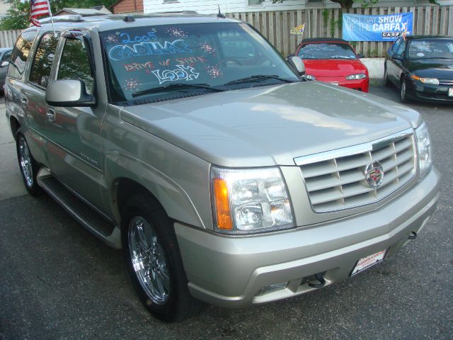 2005 Cadillac Escalade EX - DUAL Power Doors