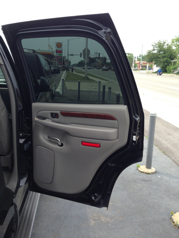 2005 Cadillac Escalade EX - DUAL Power Doors