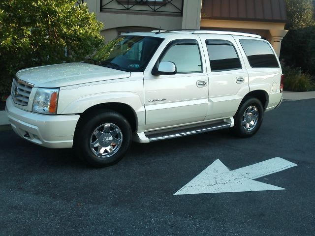 2005 Cadillac Escalade EX - DUAL Power Doors