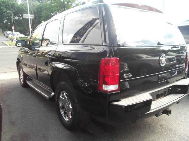 2005 Cadillac Escalade EX - DUAL Power Doors