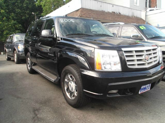 2005 Cadillac Escalade EX - DUAL Power Doors