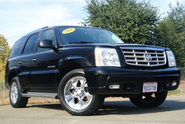 2006 Cadillac Escalade EX - DUAL Power Doors