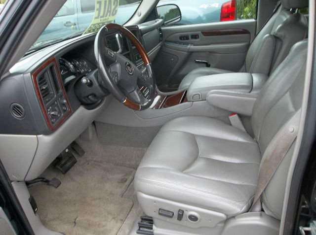 2006 Cadillac Escalade EX - DUAL Power Doors