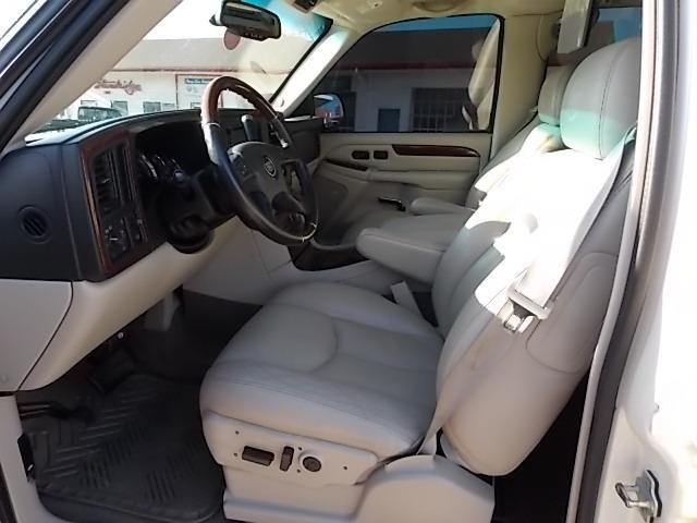 2006 Cadillac Escalade Unknown