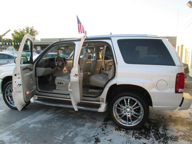 2006 Cadillac Escalade EX - DUAL Power Doors