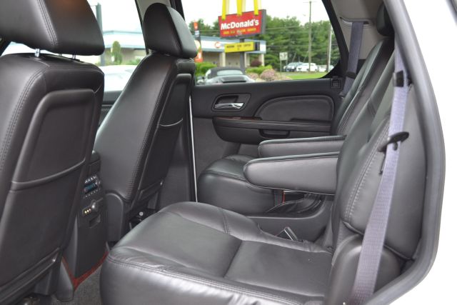 2007 Cadillac Escalade EX - DUAL Power Doors