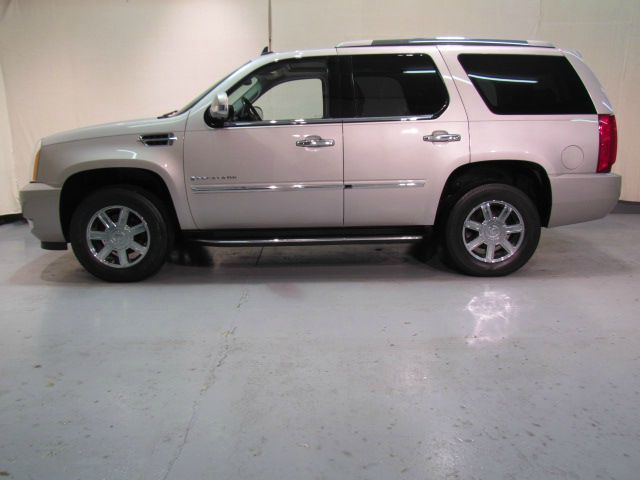 2007 Cadillac Escalade EX - DUAL Power Doors