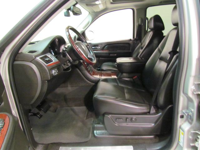 2007 Cadillac Escalade EX - DUAL Power Doors