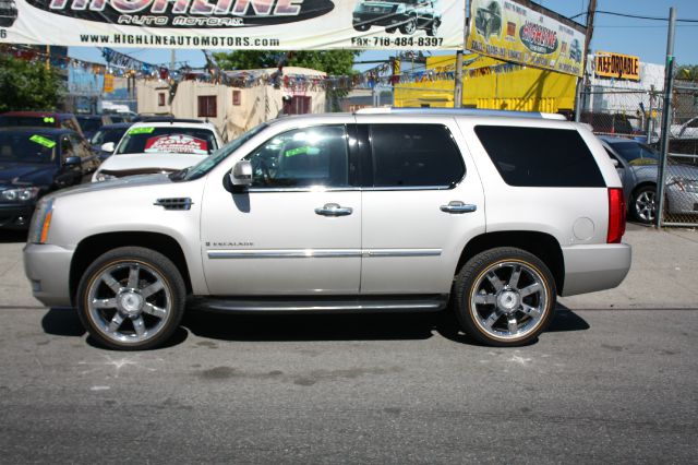 2007 Cadillac Escalade EX - DUAL Power Doors