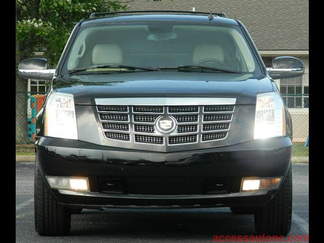 2007 Cadillac Escalade LS Flex Fuel 4x4 This Is One Of Our Best Bargains
