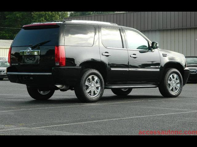 2007 Cadillac Escalade LS Flex Fuel 4x4 This Is One Of Our Best Bargains