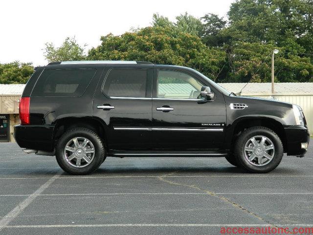 2007 Cadillac Escalade LS Flex Fuel 4x4 This Is One Of Our Best Bargains