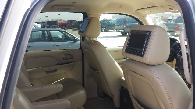 2007 Cadillac Escalade EX - DUAL Power Doors