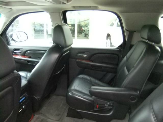 2007 Cadillac Escalade EX - DUAL Power Doors