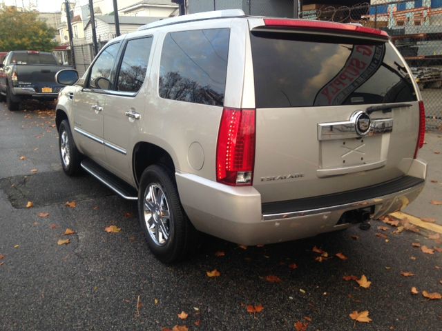 2007 Cadillac Escalade EX - DUAL Power Doors