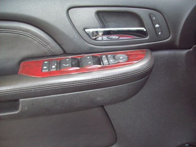 2007 Cadillac Escalade EX - DUAL Power Doors