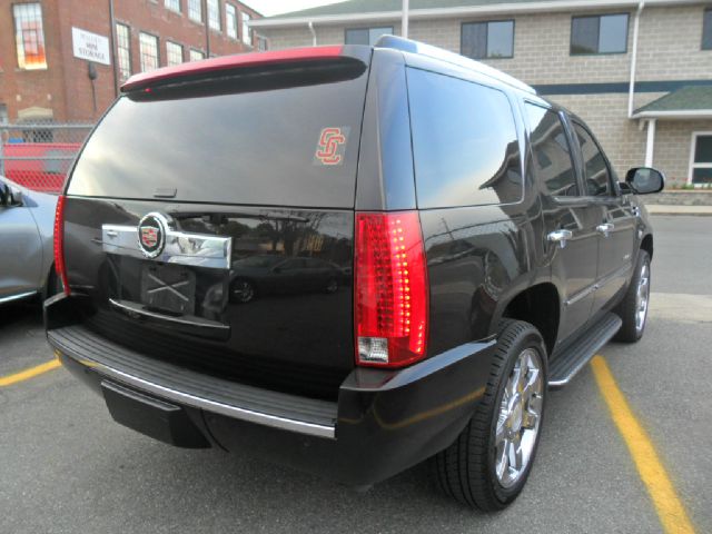 2007 Cadillac Escalade Base