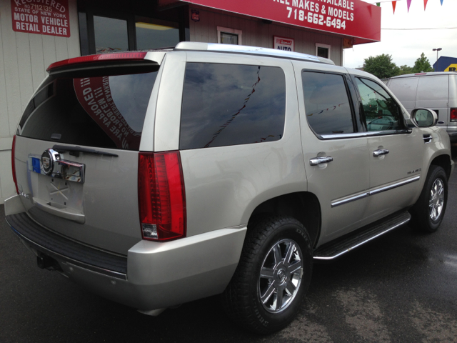 2007 Cadillac Escalade EX - DUAL Power Doors