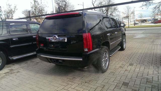 2007 Cadillac Escalade EX - DUAL Power Doors