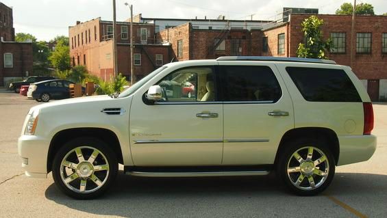 2007 Cadillac Escalade EX - DUAL Power Doors