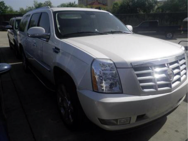 2008 Cadillac Escalade SR5 Sport Utility 4D