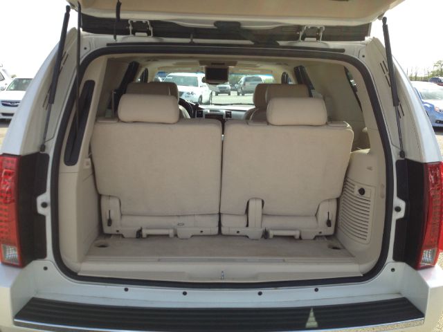 2008 Cadillac Escalade EX - DUAL Power Doors