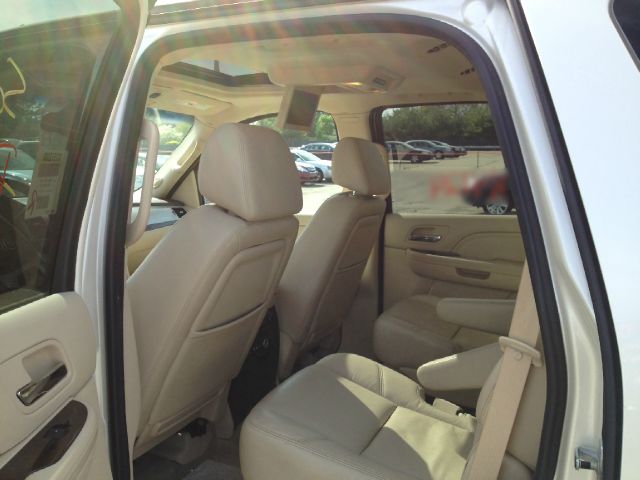 2008 Cadillac Escalade EX - DUAL Power Doors